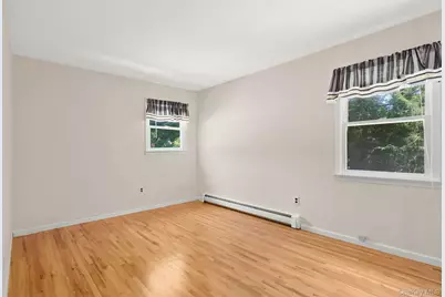 5 Hampton Place, Katonah, NY 10536 - Photo 10