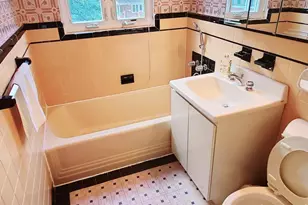 105-39 65th Rd, Forest Hills, NY 11375 - Photo 18