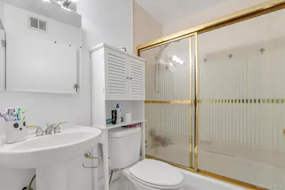 703 Pelham Road #301, New Rochelle, NY 10805 - Photo 8