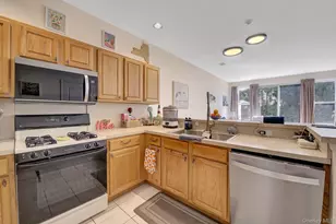 193 Windward Dr, Port Jefferson, NY 11777 - Photo 4