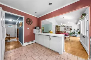 23 Charmian St, Huntington Station, NY 11746 - Photo 10