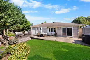 23 Charmian St, Huntington Station, NY 11746 - Photo 16