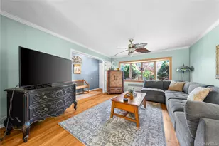 23 Charmian St, Huntington Station, NY 11746 - Photo 4