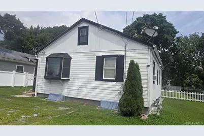187 Crooked Hill Road, Brentwood, NY 11717 - Photo 2
