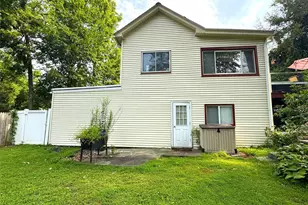 17 Bridge Ln, Yorktown Heights, NY 10598 - Photo 2