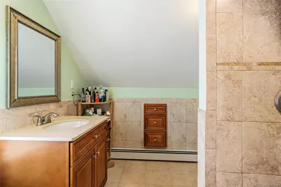 49 Devon Street, Malverne, NY 11565 - Photo 18