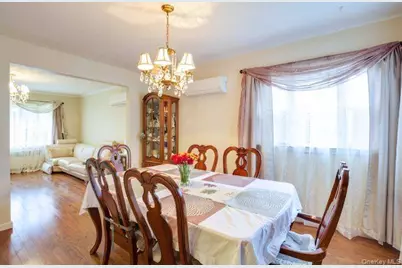 33 Michael Lane, New Hyde Park, NY 11040 - Photo 6