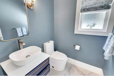 4 Jason Court, Dix Hills, NY 11746 - Photo 10