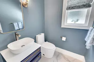 4 Jason Ct, Dix Hills, NY 11746 - Photo 10