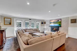 4 Jason Ct, Dix Hills, NY 11746 - Photo 8