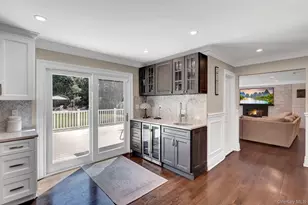 4 Jason Ct, Dix Hills, NY 11746 - Photo 12