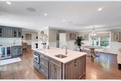 4 Jason Court, Dix Hills, NY 11746 - Photo 14