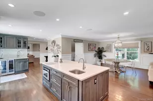 4 Jason Ct, Dix Hills, NY 11746 - Photo 14
