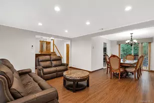 5 Cranberry Ln, Plainview, NY 11803 - Photo 6