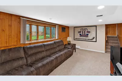 5 Cranberry Lane, Plainview, NY 11803 - Photo 12