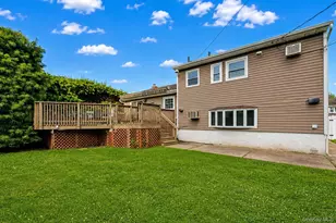 5 Cranberry Ln, Plainview, NY 11803 - Photo 26