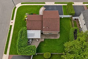 5 Cranberry Ln, Plainview, NY 11803 - Photo 28