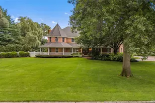 17 Hunt Ct, Old Brookville, NY 11545 - Photo 2