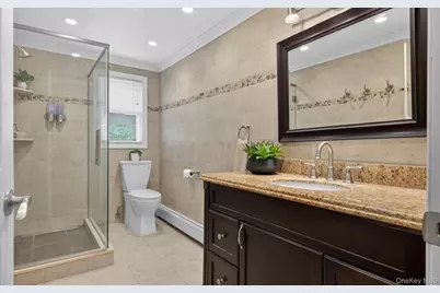 15 Bergen Court, Huntington Station, NY 11746 - Photo 18