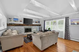 15 Bergen Ct, Huntington Station, NY 11746 - Photo 4