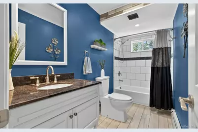 15 Bergen Court, Huntington Station, NY 11746 - Photo 14