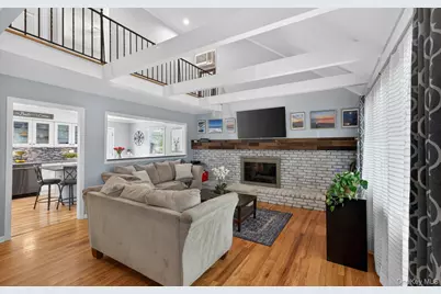 15 Bergen Court, Huntington Station, NY 11746 - Photo 6