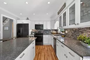 15 Bergen Ct, Huntington Station, NY 11746 - Photo 10