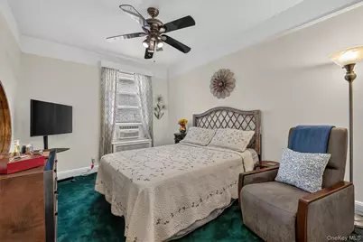 2218 Holland Avenue, Bronx, NY 10467 - Photo 34