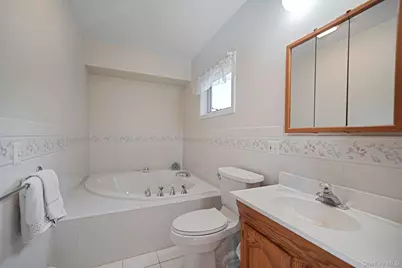 29 Seacove Lane, South Jamesport, NY 11901 - Photo 16