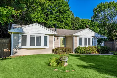 797 Waverly Avenue, Holtsville, NY 11742 - Photo 2