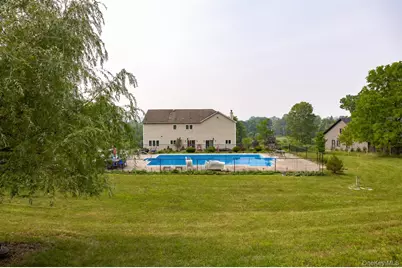 192 E Hook Road, Hopewell Junction, NY 12533 - Photo 34