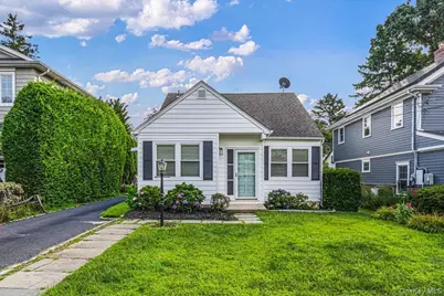 104 Fairfield Avenue, Port Washington, NY 11050 - Photo 2