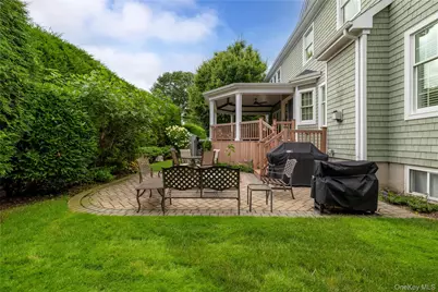 154 Shoreham Road, Massapequa, NY 11758 - Photo 20