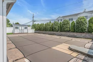 8 Gerhard Rd, Plainview, NY 11803 - Photo 28