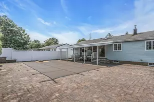 8 Gerhard Rd, Plainview, NY 11803 - Photo 30