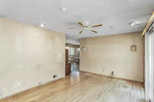 8 Gerhard Rd, Plainview, NY 11803 - Photo 12