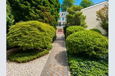 85 Bayview Avenue, Northport, NY 11768 - Photo 8