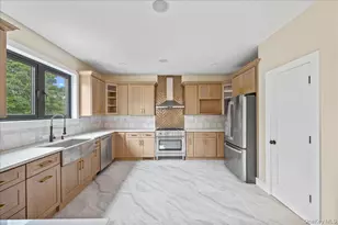 631 N Broadway, Yonkers, NY 10701 - Photo 10