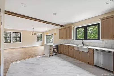631 N Broadway, Yonkers, NY 10701 - Photo 12