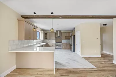 631 N Broadway, Yonkers, NY 10701 - Photo 8