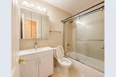 14925 15th Drive #2nd fl, Whitestone, NY 11357 - Photo 6