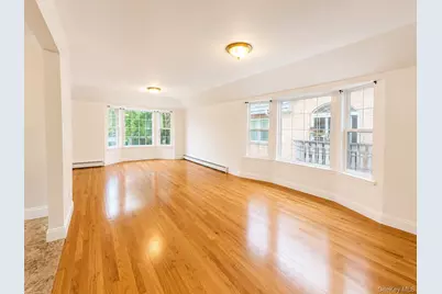 14925 15th Drive #2nd fl, Whitestone, NY 11357 - Photo 4