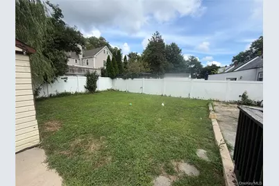 1556 Adams Street, Elmont, NY 11003 - Photo 20