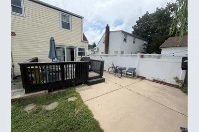 1556 Adams Street, Elmont, NY 11003 - Photo 22