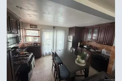 1556 Adams Street, Elmont, NY 11003 - Photo 4