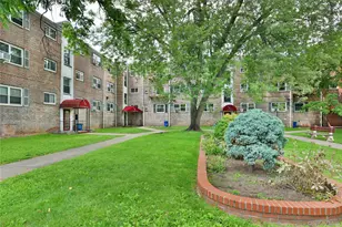 111-05 66th Ave, Forest Hills, NY 11375 - Photo 18