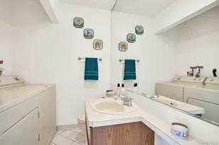 121 Scarlett Dr, Commack, NY 11725 - Photo 24