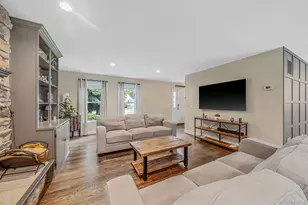 8 Old Orchard Ct, Rocky Point, NY 11778 - Photo 8