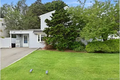 64 Bridle Lane, Hicksville, NY 11801 - Photo 2