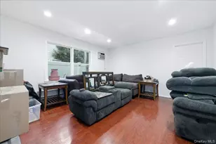64 Bridle Ln, Hicksville, NY 11801 - Photo 14